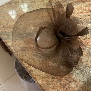 Brown fascinator